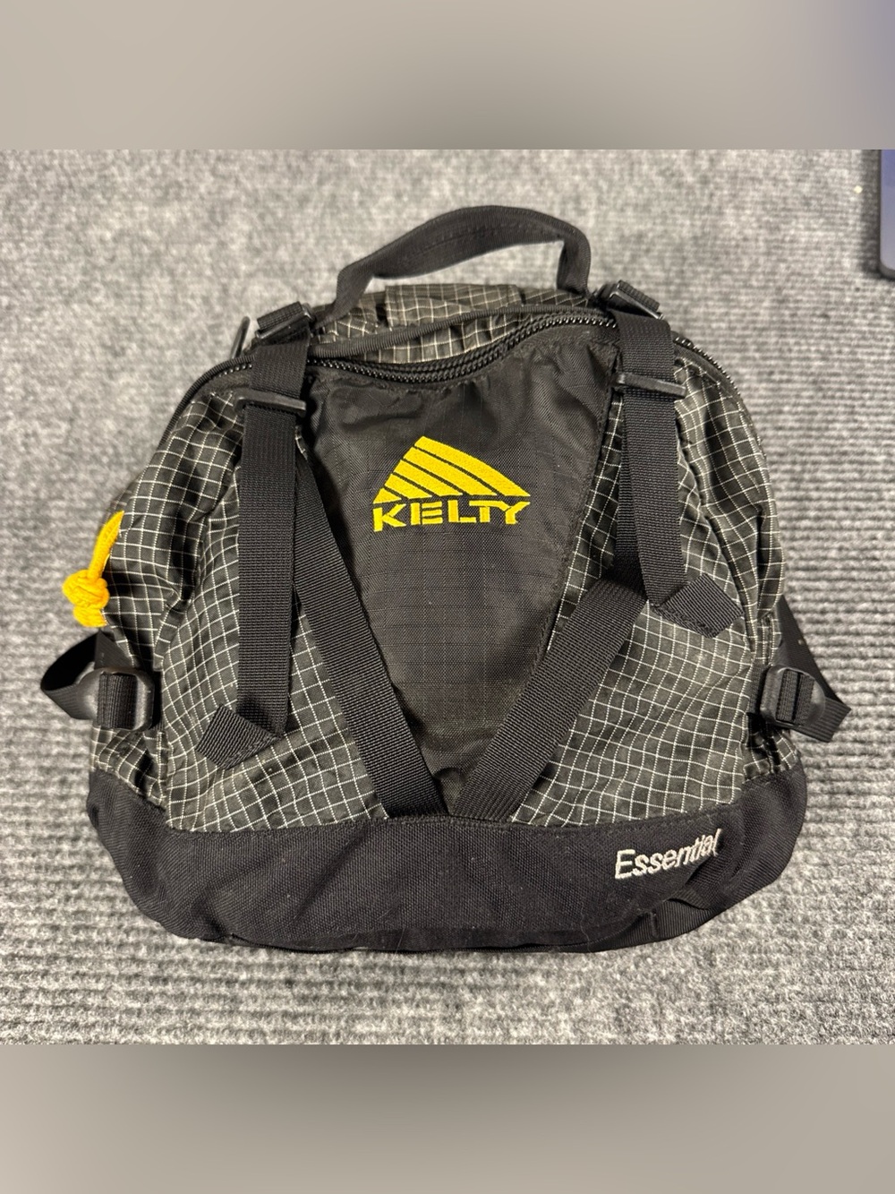 Kelty Essential Waist Pack Bag Daypack Black White Grid Outdoors Grip core